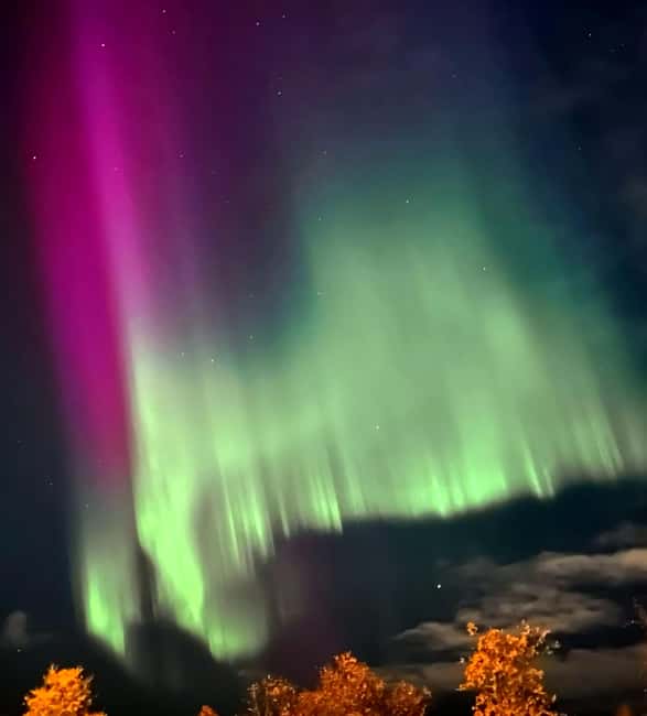 Tromsø: Northern Lights Chase — Small Group Experience - A small-group aurora hunt from Tromsø (not a bus cattle run)