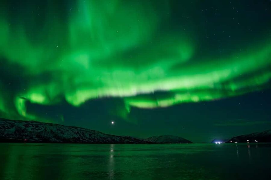 Tromsø: Northern Lights Chase with Expert Aurora Hunters - How long you are out there, and why timing matters