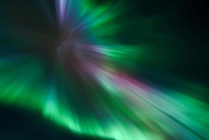 Tromsø: Northern Lights Chase with Local Guide & Free Photos - Professional photos included, and why that changes the whole experience