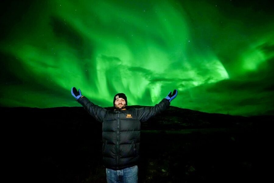 Tromsø: Northern Lights Chase with Photos and Bodysuits - Kilpisjärvi: photo stops and why tea shows up early