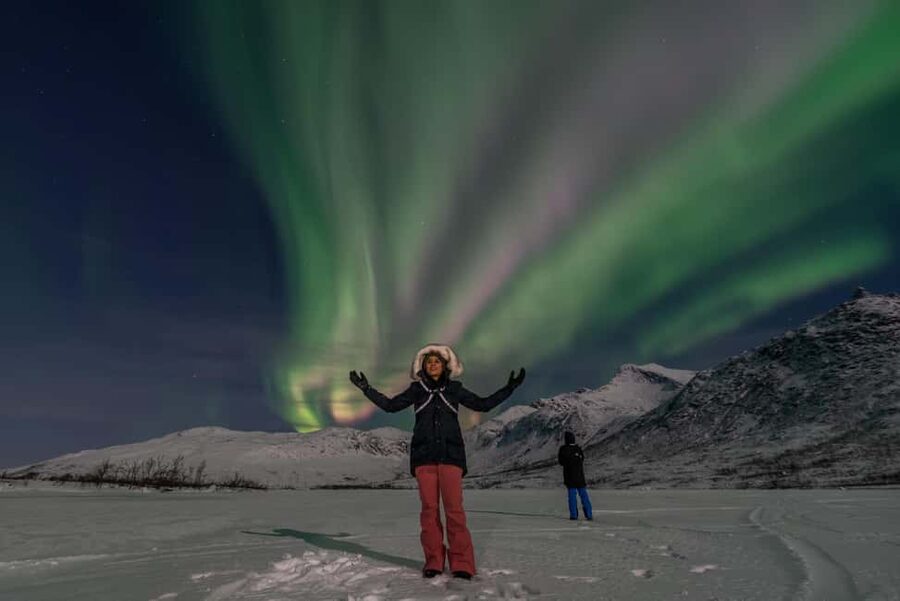 Tromsø: Northern Lights Chase with Photos and Guide - Tromsø Photo Stop and Guided Sightseeing: Worth It or Just a Detour?