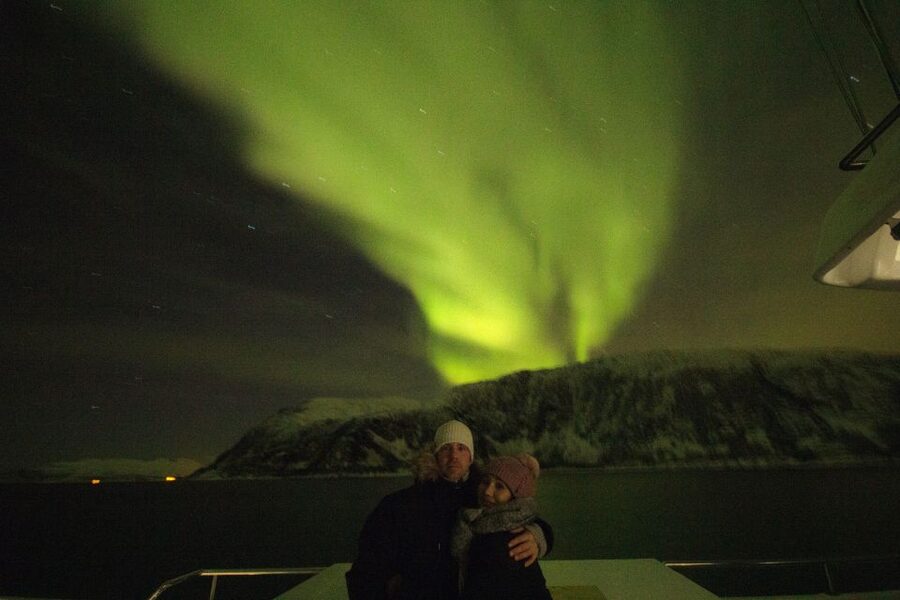 Tromsø: Northern Lights Cruise with 2nd Chance Guarantee - Getting to the pier behind Nerstranda and boarding the warm lounge