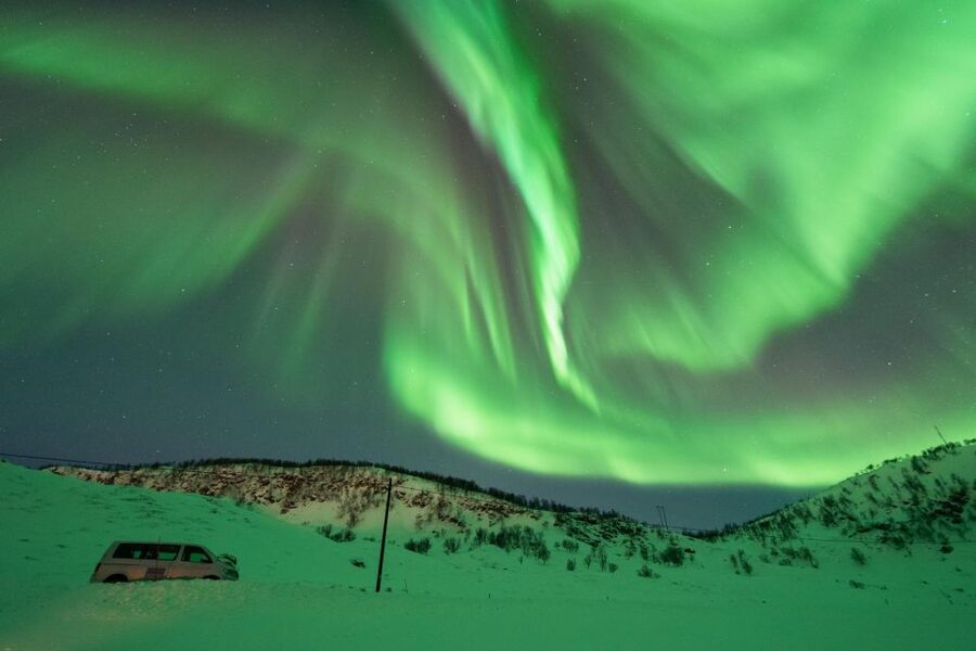 Tromsø: Northern Lights Hunt with Photos and Hot Food - Tromsø after dark: what this 8-hour aurora hunt really feels like