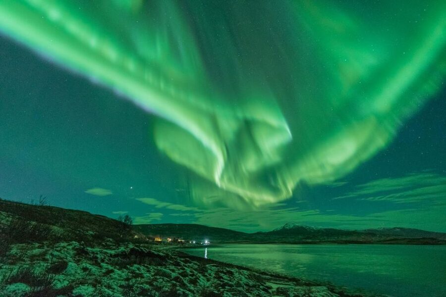 Tromsø: Northern Lights Hunt with Photos and Hot Food - Price and logistics: is $144 worth it?