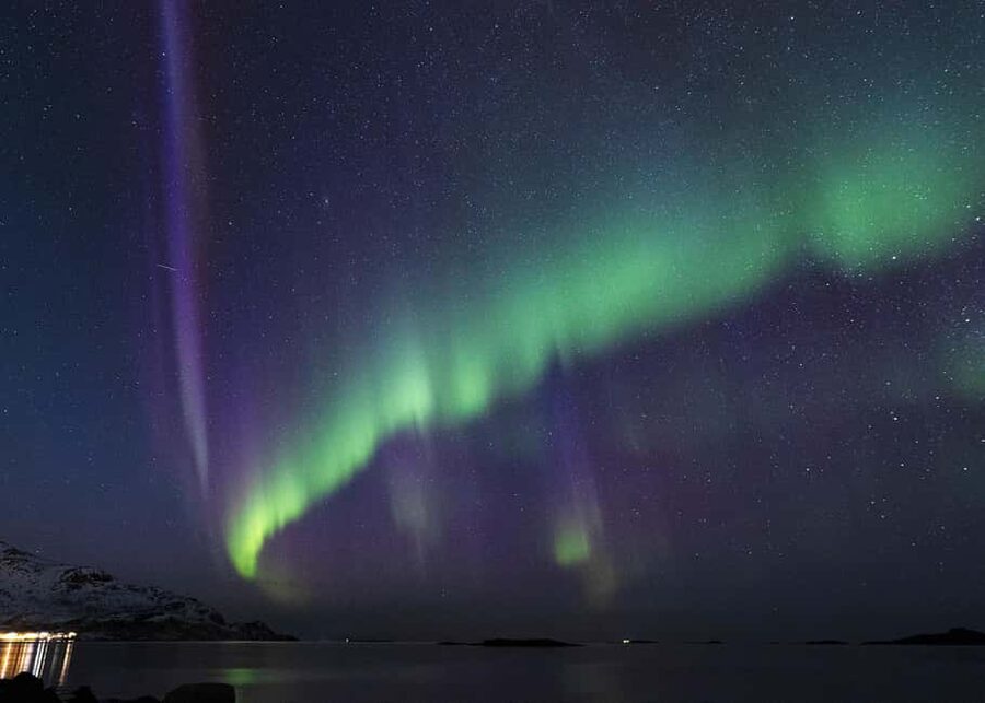 Tromsø: Northern Lights Minibus Tour with Local Experts - The Night’s Flow: From the Storgata Start to Multiple Sky Stops