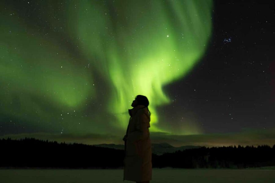 Tromsø: Northern Lights Tour with Dinner and Native Guide - Jørgen’s Sami Touch: More Than a Lights Hunt