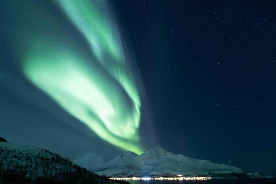 Tromsø: Northern Lights Tour with Dinner and Native Guide - Who Should Book This Northern Lights Tour From Tromsø