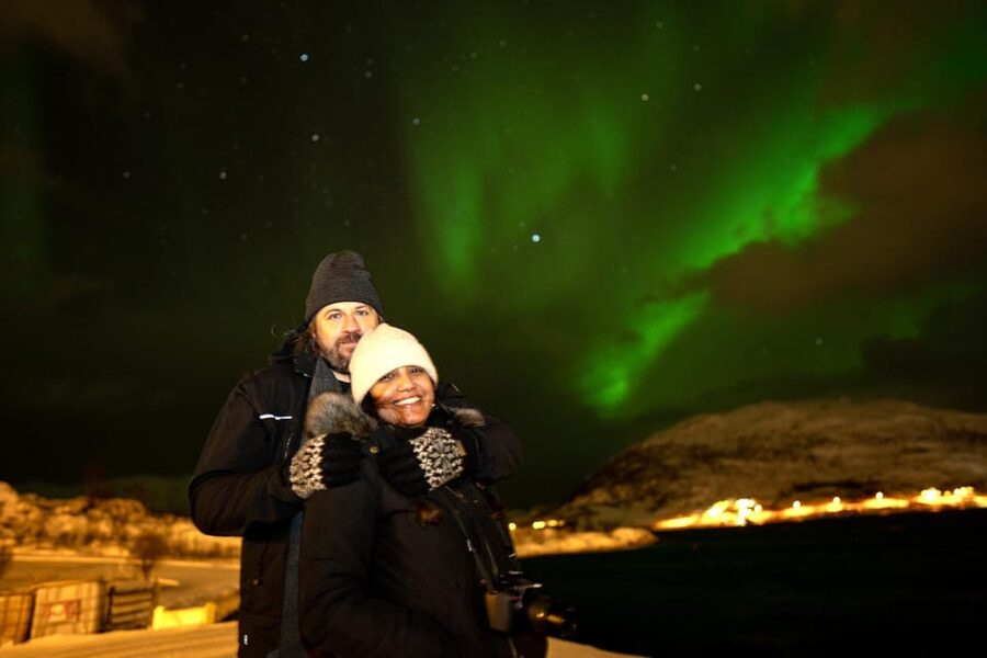 Tromsø: Northern Lights Tour with Local Guide and Photos - The Aurora Moment: What the Guides Actually Do When It Happens