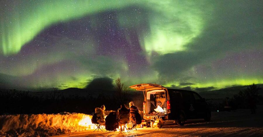 Tromso: Northern Lights Tour with Photographer - The small-group ride: comfort matters when your fingers get cold