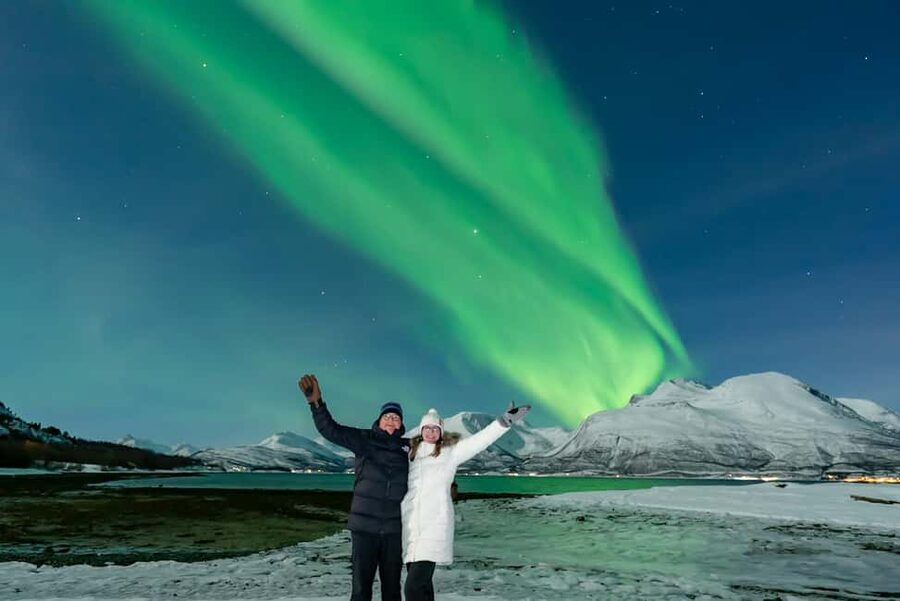 Tromsø: Northern Lights Tour with Photos, Hot Meal & Drinks - FAQ
