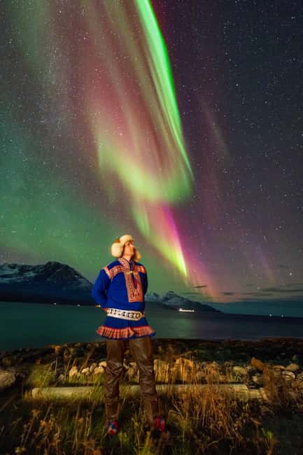 Tromsø: Northern Lights Tour with Sámi & local guides - How the night typically flows, hour by hour feel