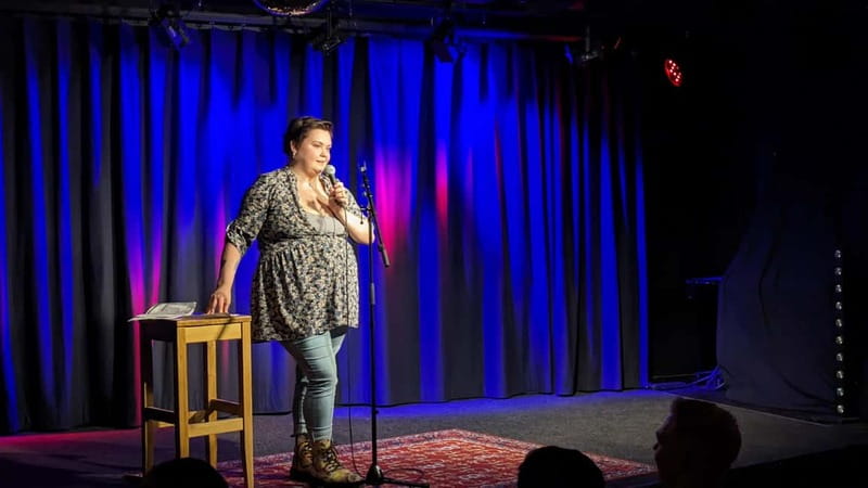Tromsø: Norwegianing Comedy Show and Survival Guide - Practical tips for your night out in Tromsø