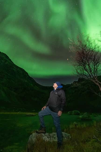 Tromsø: Private Northern Lights Chase 2-8 guests - Food, Fires, and Wildlife Stops: Small Moments Beyond the Lights