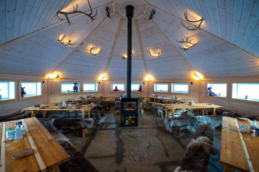 Tromsø: Reindeer Feeding and Sami Cultural Experience - Group Size and Pace: Why It Feels Organized, Not Chaotic