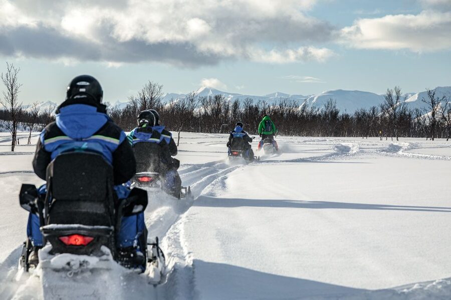Tromsø: Scenic Arctic snowmobile safari in the Lyngen Alps - Safety briefing and gear: what actually makes you feel ready