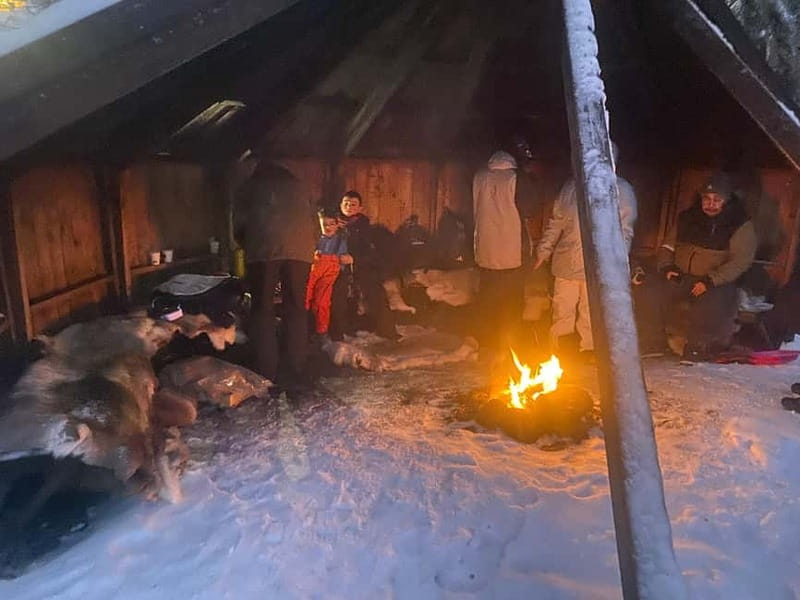 Tromsø: Sledding, Toboggan, Mini Skiing, Lasso & Arctic Fun - Optional winter gear and what to actually bring
