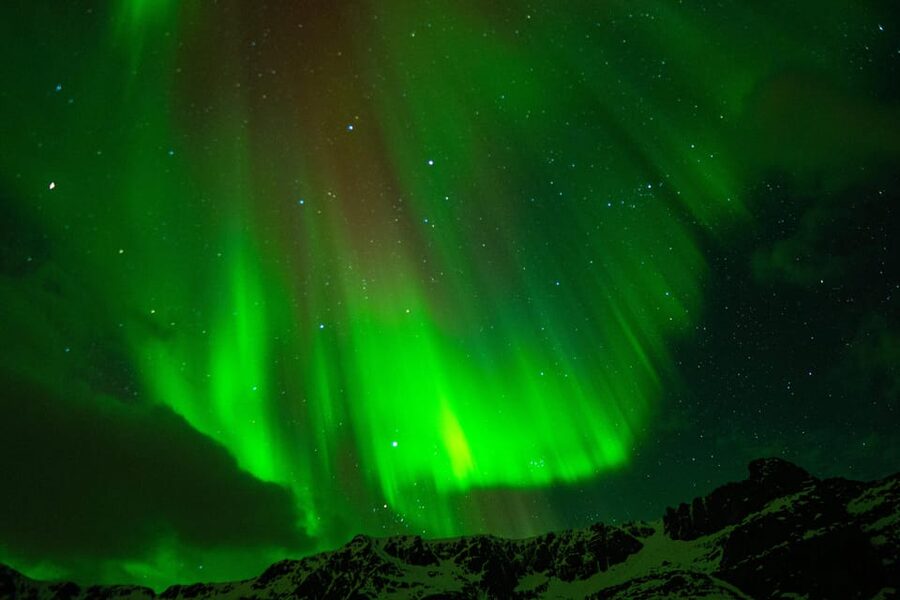 Tromsø: Small-Group Adventurous Northern Lights Hunt - Aurora hunting begins at Magic Ice Bar, not the roadside