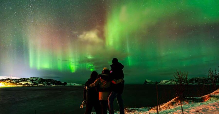 Tromsø: Small group Aurora Borealis - Warm overalls, hot drinks, and comfort stops that keep you focused