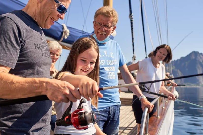 Tromsø: Small Group Sea-to-Table Fishing Experience - What to Bring for Comfort in Northern Weather