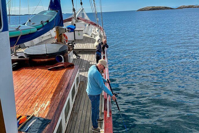 Tromsø Small Group Sea-to-Table Fishing Trip - Wildlife on the Fjords, Plus How to Enjoy It Without Getting in the Crew’s Way