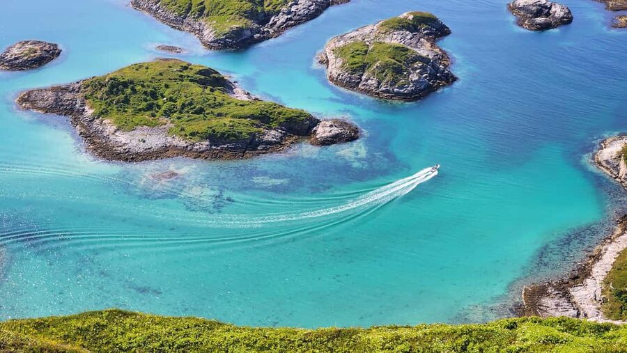 Tromsø: Sommaroy Fjord Tour with Lunch Option - Midnight Sun Timing: When the Evening Departure Gives You a Shot