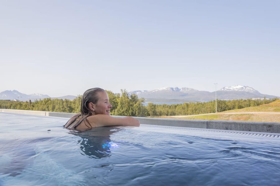 Tromsø: Spa/Pool with Bath, Sauna and Outdoor Heated Pool - Price and value: is it worth $41 per person?
