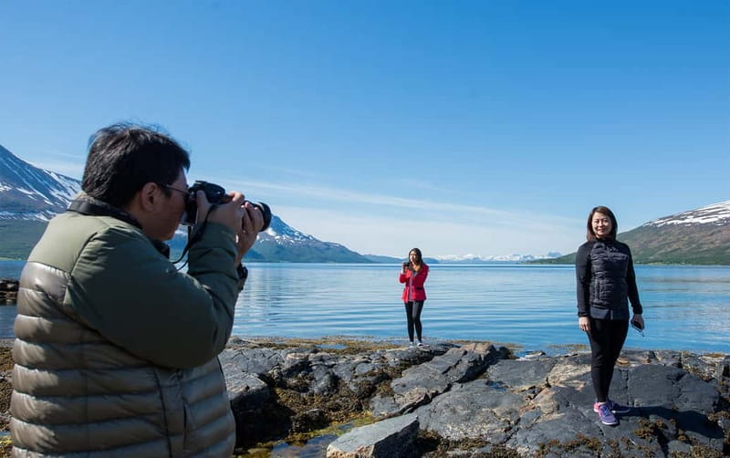 Tromsø: Summer Fjord Road Trip with Citizen Science - Getting picked up at Scandic Ishavshotel and keeping the group pace smooth