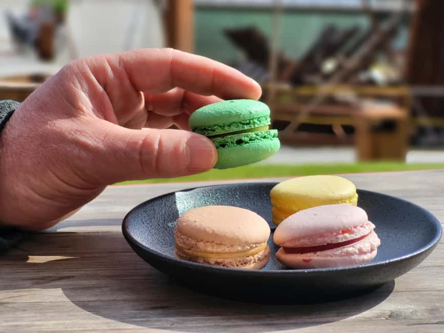 Tromsø Sweet Temptations Tour: Afternoon Tea & Other Sweets - The Northern Lights cake moment you came for