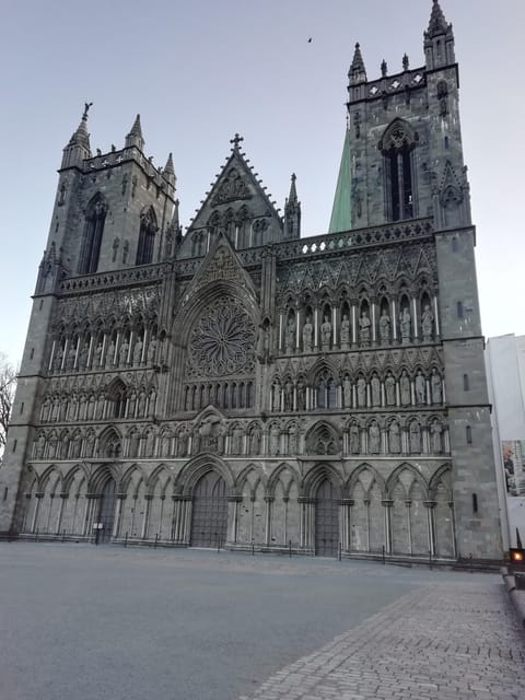Trondheim : Explore the city of kings with a local guide - Olav Tryggvason’s statue and the Viking-to-royal timeline