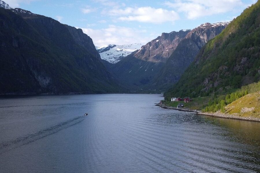 Ulvik: Hardangerfjord Ultimate RIB Tour - What the mix of speed and calm actually means for your comfort