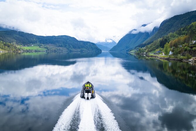 Ulvik scenic RIB adventure to Osafjord a Hardangerfjord branch - What the guide actually adds during story pauses