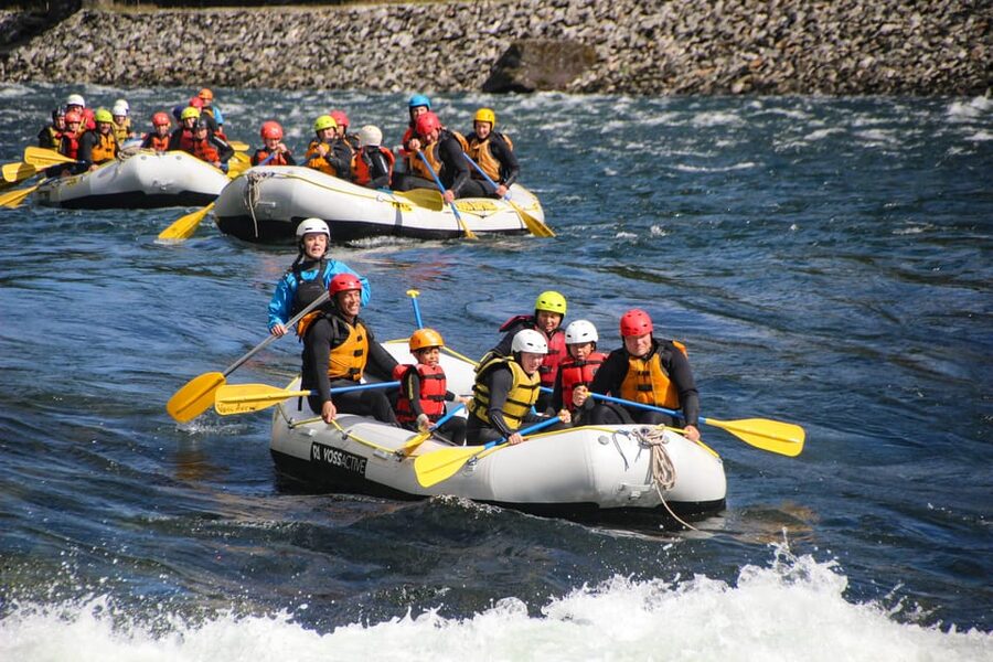 Voss: Family Rafting on the Vosso River - Voss Active Meeting Point and the Wet-Gear Setup