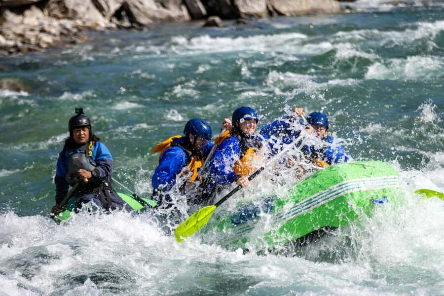 Voss: Thrilling Whitewater Rafting Guided Trip - Meeting at the waterfront in Voss: close to transit and hotels