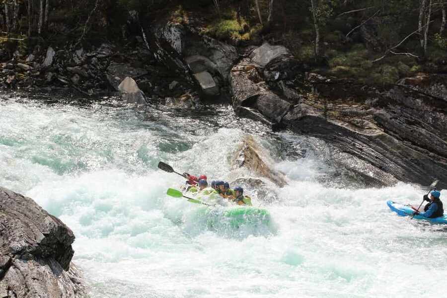 Voss: Thrilling Whitewater Rafting Guided Trip - 3 hours on the clock, about 2 hours on river